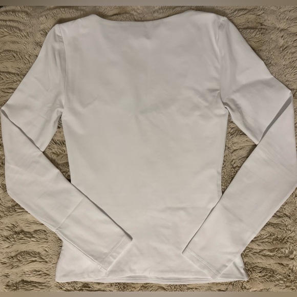 Aritzia Contour Scoopneck Longsleeve - Picture 3 of 4